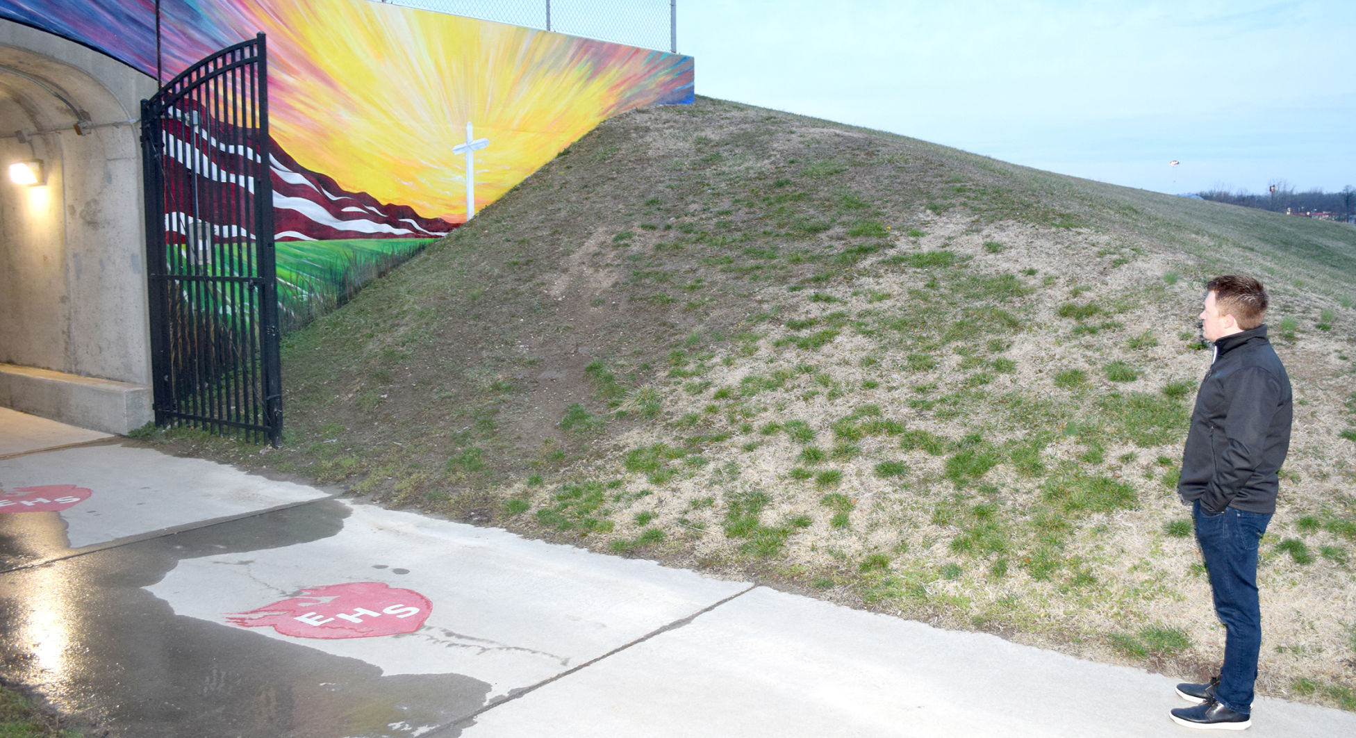 FFRF wants cross removed from mural
